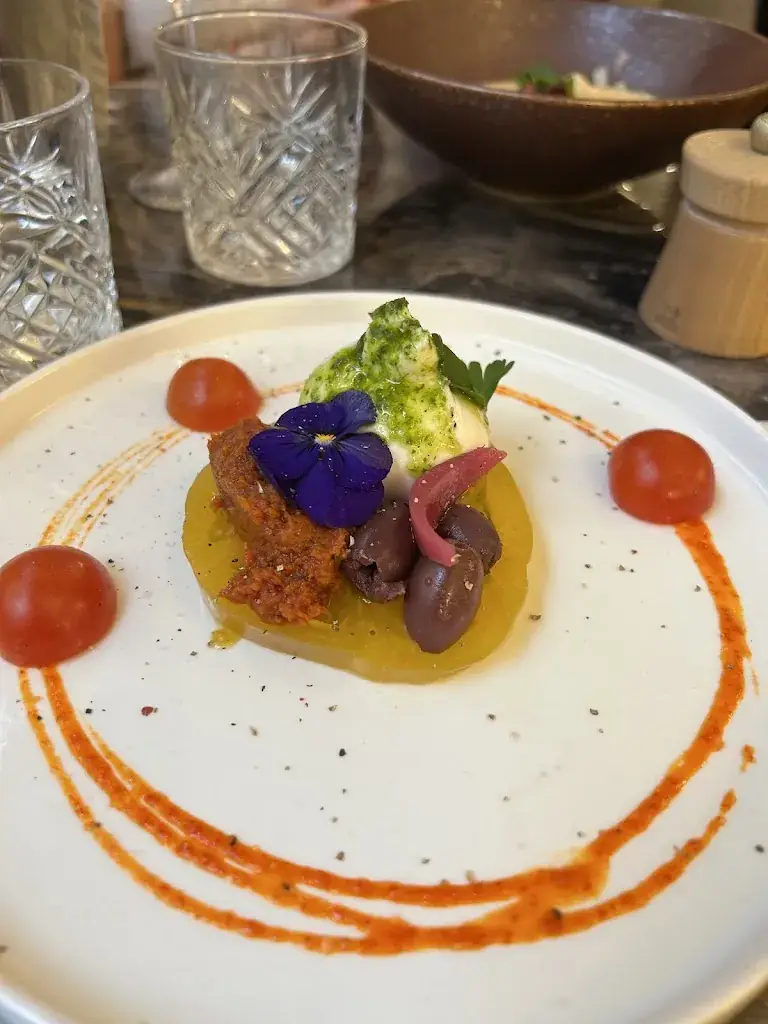 Carolyn Hughes_L'Orangerie - Restaurant Bistronomique - Très bien noté_Béziers_review