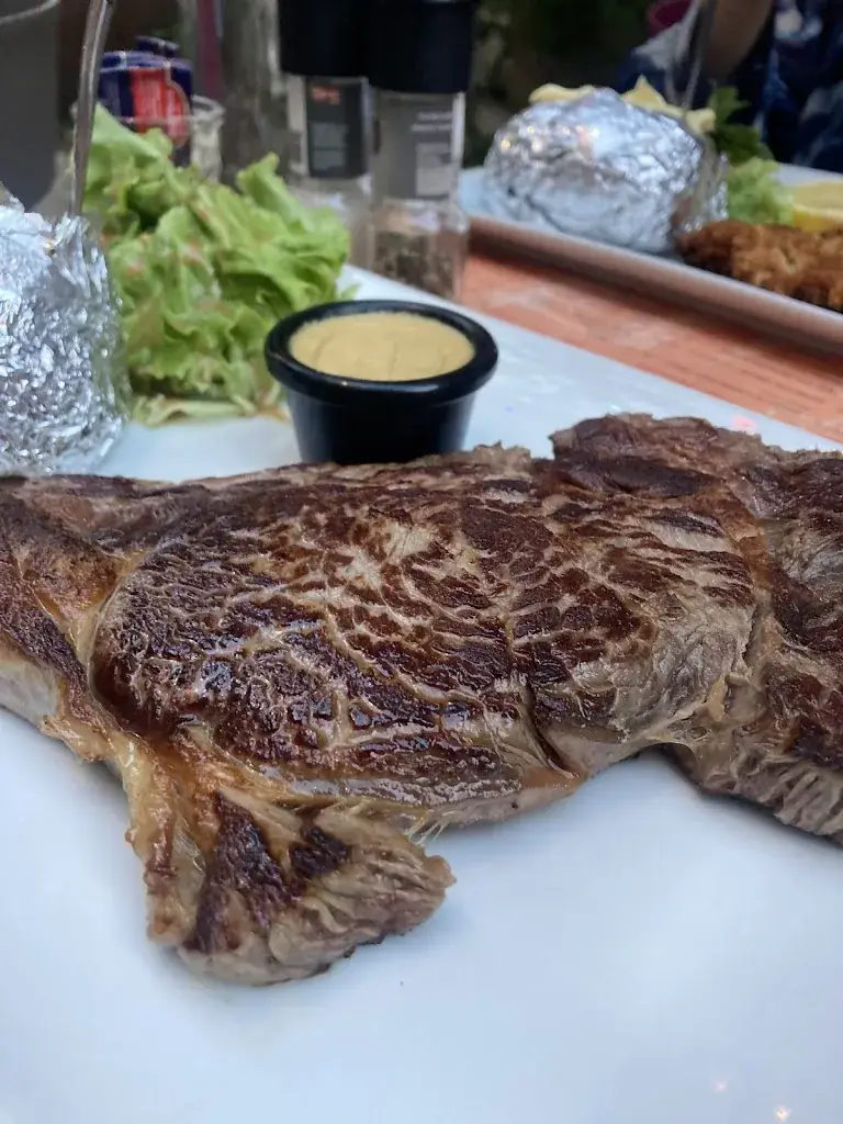 Richard James_Les Louis_Béziers_avis