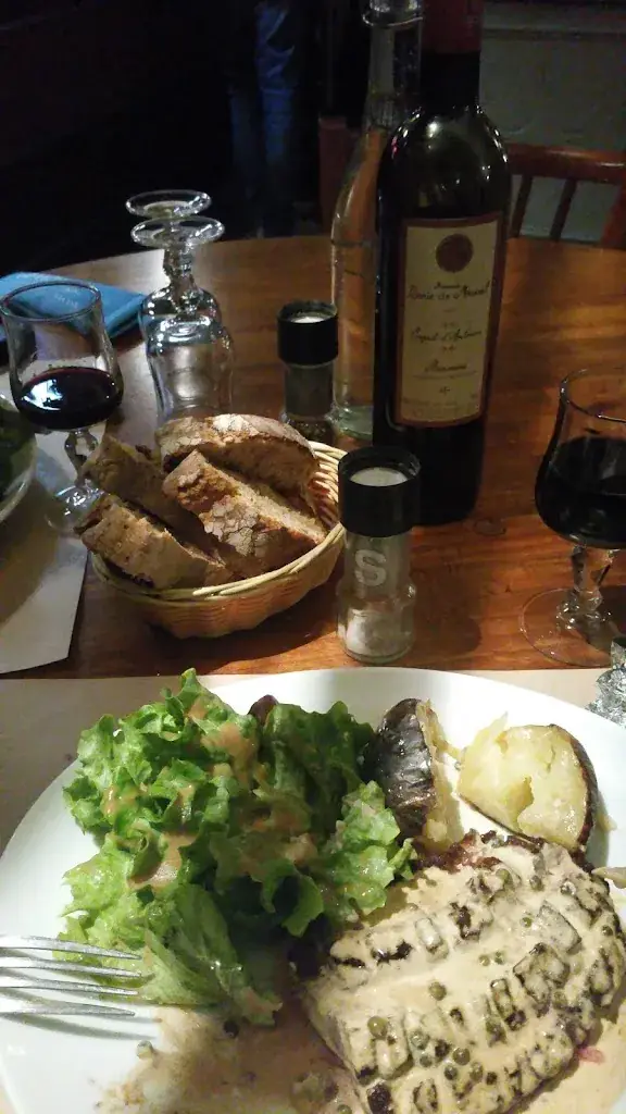 David de Montaigne_Les Louis_Béziers_avis