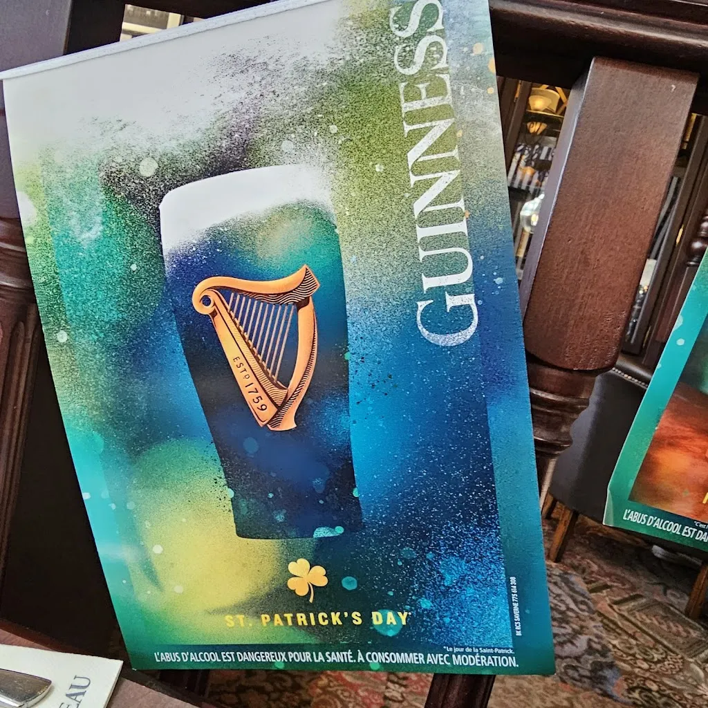 Suzi Johnson_Au Bureau_Béziers_review