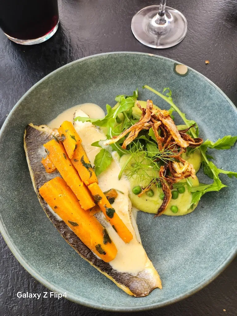 John Reilly_La table de Nicolas_Biars-sur-Cère_review