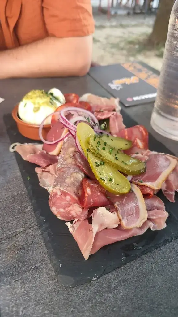 Léa Bourdais_Willow 45_Bretenoux_review