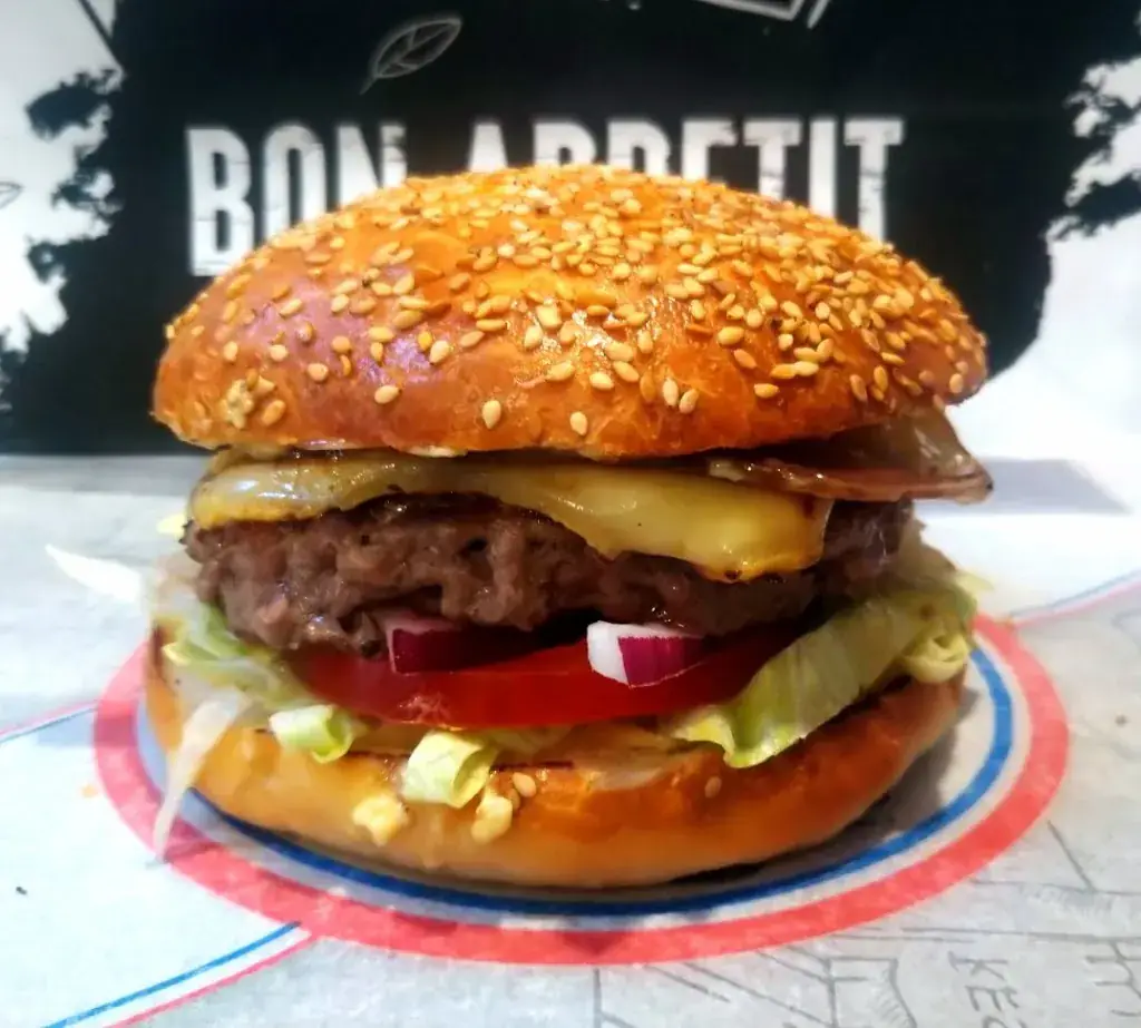 FOOD TRUCK ROUTE 46 restaurant in Bretenoux