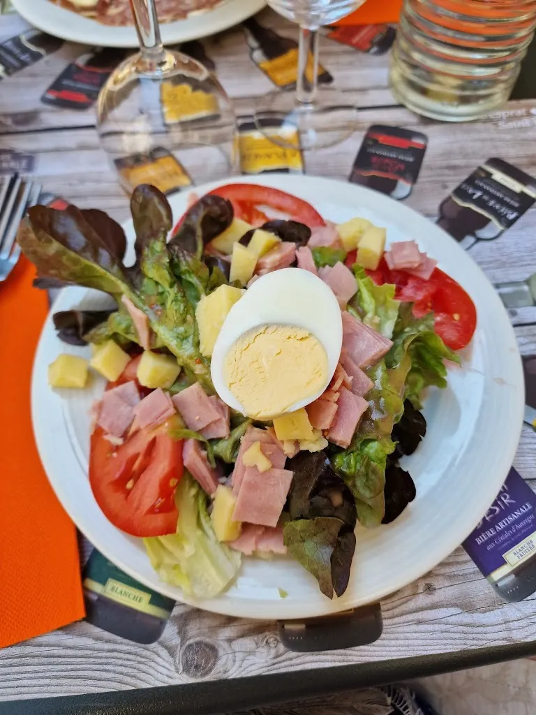 geraldine puech_L'Entre-Pots_Saint-Céré_review