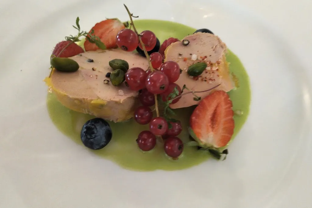 Trisha Kelly_Les Arches de Preville_Boulogne-sur-Gesse_review