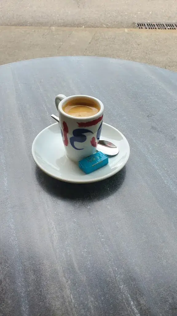 Cafe De La Place_Renage_slider_image_3