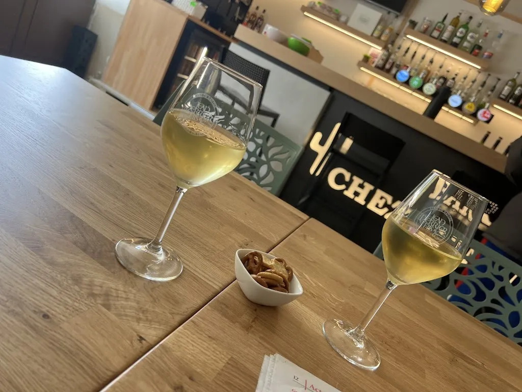 Sebastien Legrand_Bar CHEZ TONTON_Touvet_review