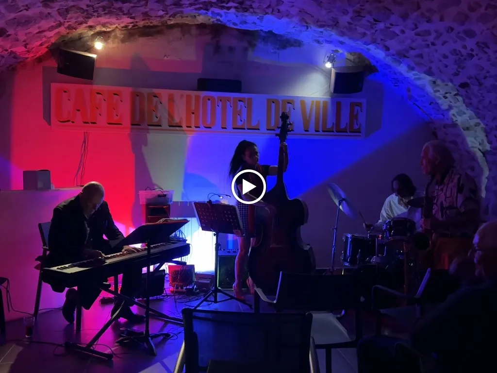 Bar CHEZ TONTON_Touvet_slider_image_2