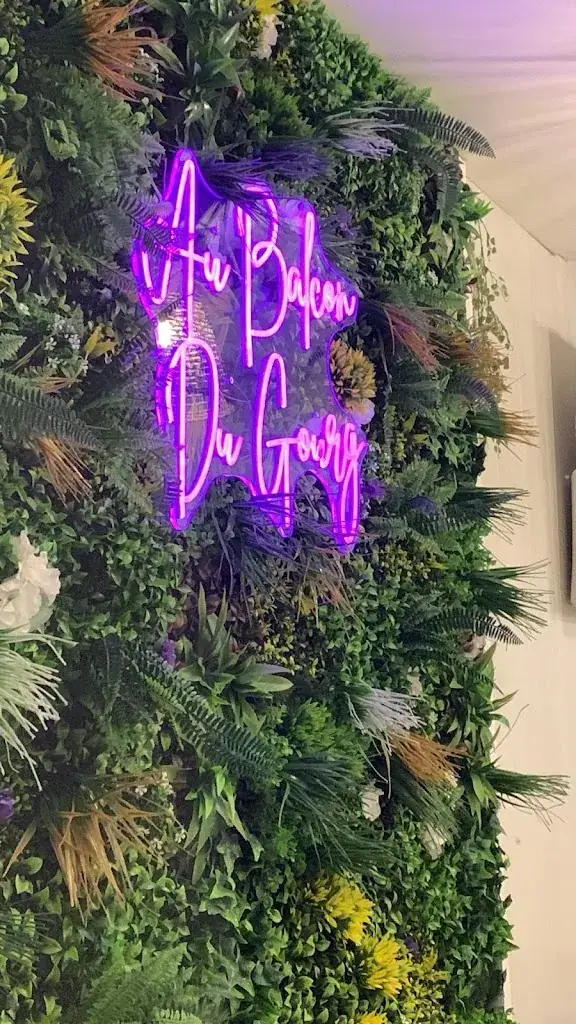 Estelle Bonnet_Au balcon du Gourg_Bozouls_recensione