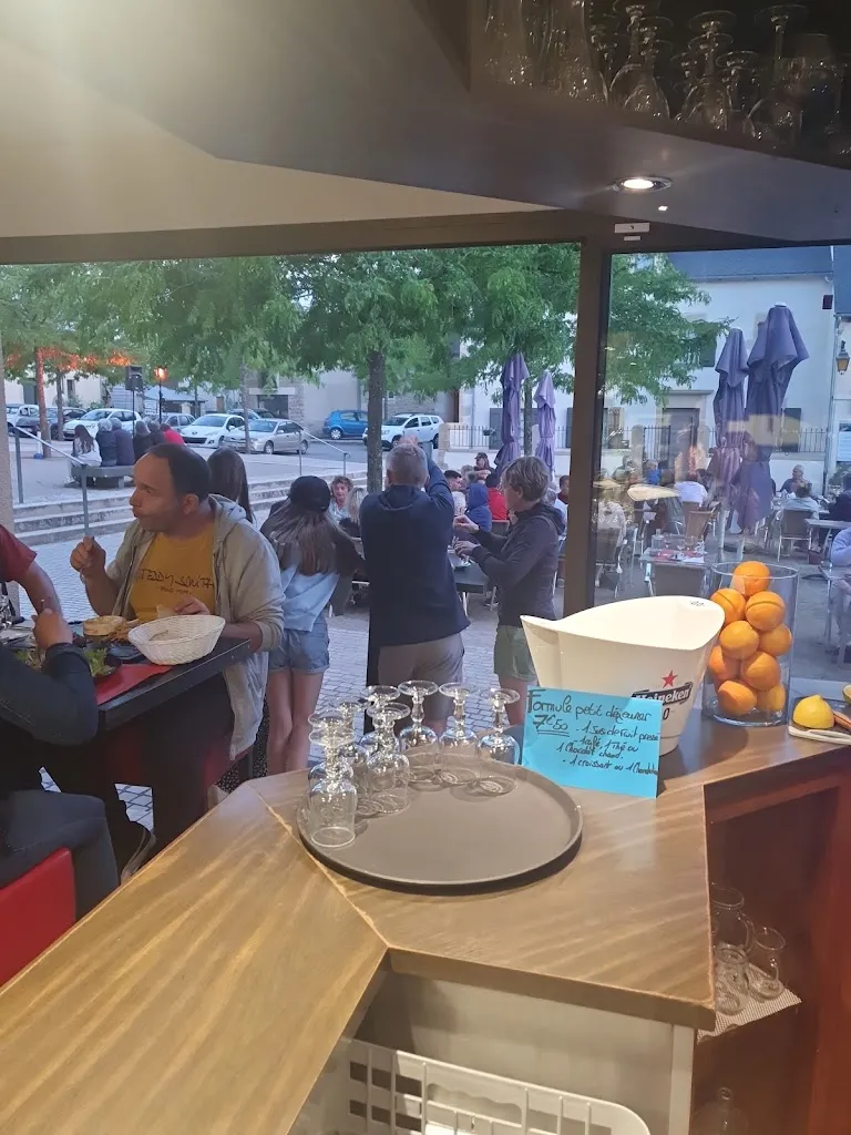 LA PETITE PLACE restaurant in Bozouls