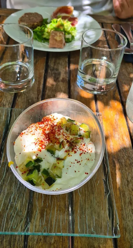 Nadine AICARDI_Restaurant - L'Auberge du Fraissinet_Branoux-les-Taillades_recensione