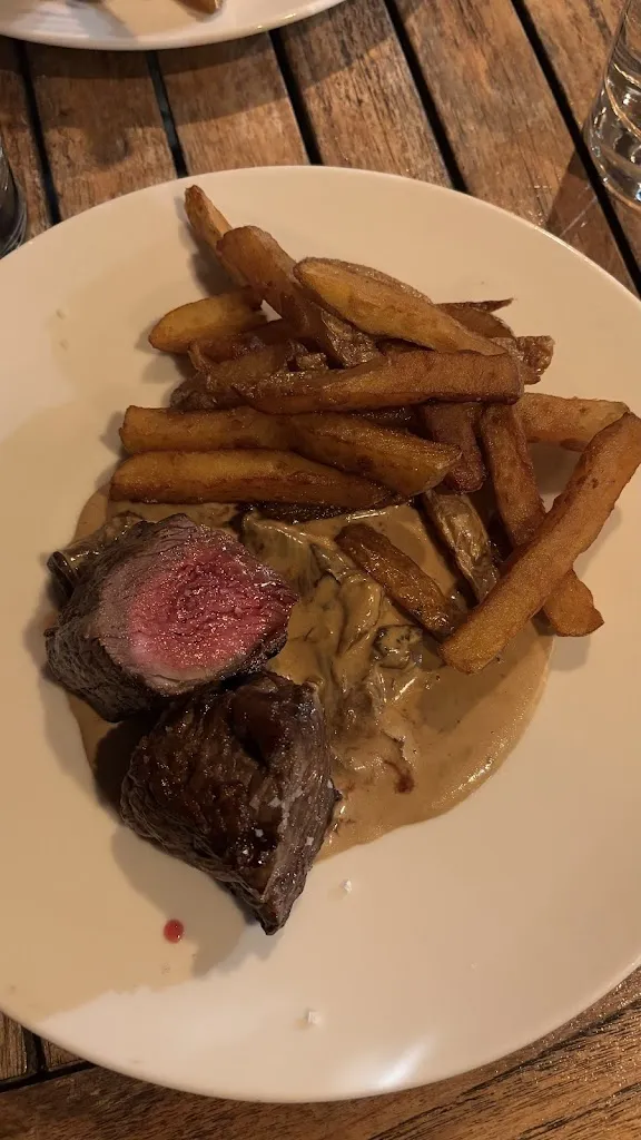 Lyly S_Restaurant - L'Auberge du Fraissinet_Branoux-les-Taillades_recensione