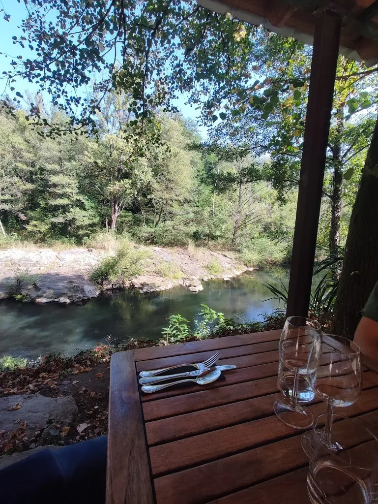 Restaurant - L'Auberge du Fraissinet restaurant in Branoux-les-Taillades