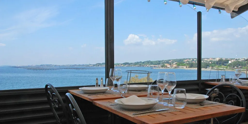 Maison Benezech - Restaurant Le Grand Bleu Restaurant in Bouzigues