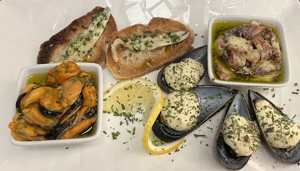 Thomas van Vliet_Chez Alex & Lucie_Bouzigues_review