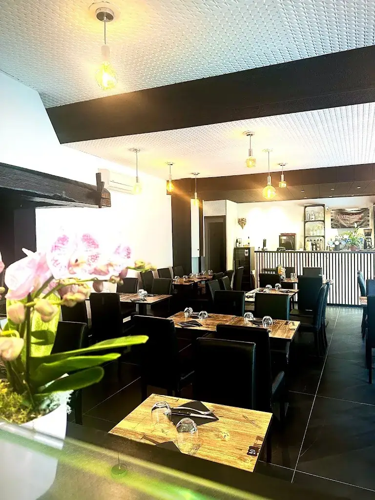 L ins'Temps Restaurant in Lumbin