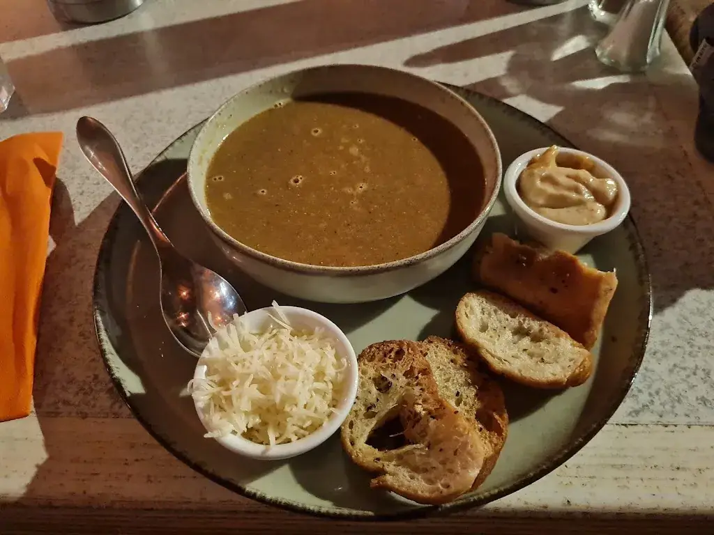 eric P_À la Voile Blanche - Restaurant Bouzigues Etang de Thau_Bouzigues_review