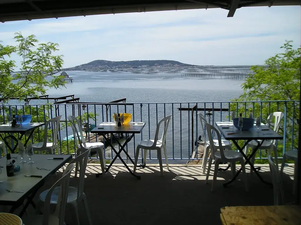 Chez Petit Pierre restaurant in Bouzigues