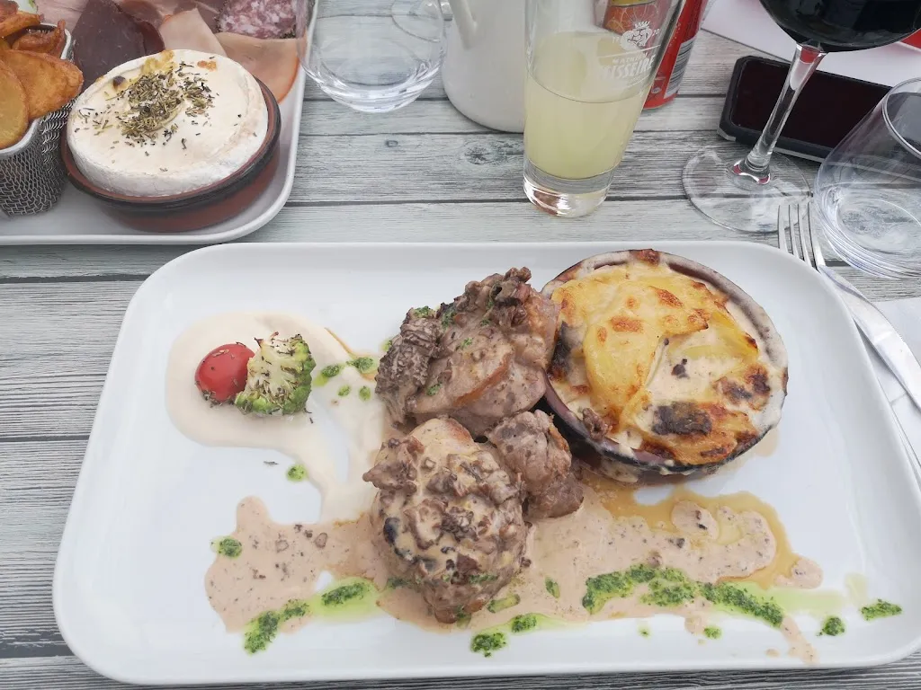 Menu_Restaurant Le Funiculaire_Plateau-des-Petites-Roches_imagen_5