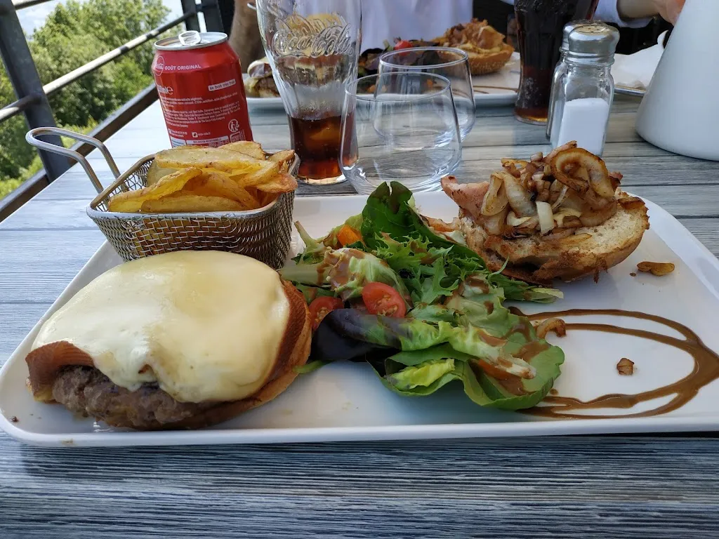 Menu_Restaurant Le Funiculaire_Plateau-des-Petites-Roches_imagen_6