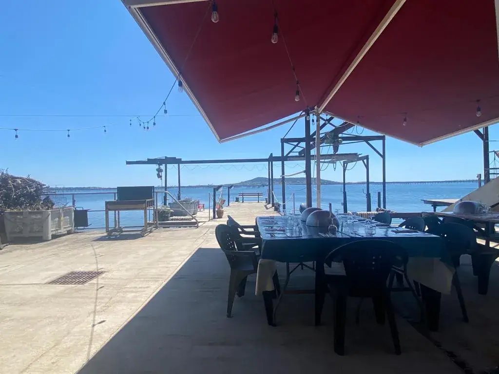 Le mazet de thau ristorante a Loupian