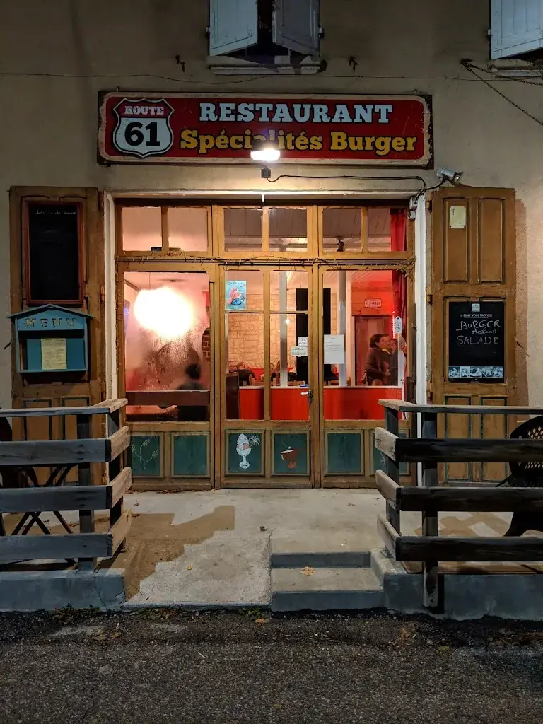 Route 61 restaurante en Plateau-des-Petites-Roches