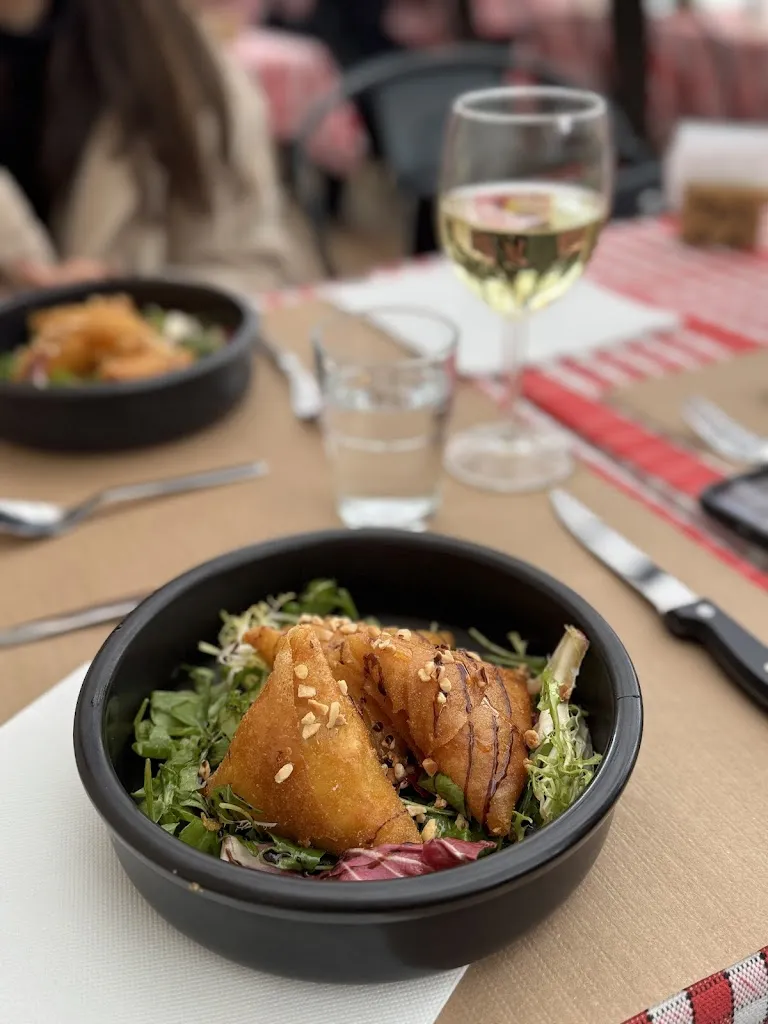 Lisa MORLHON_Brasserie Famille_Fronton_review