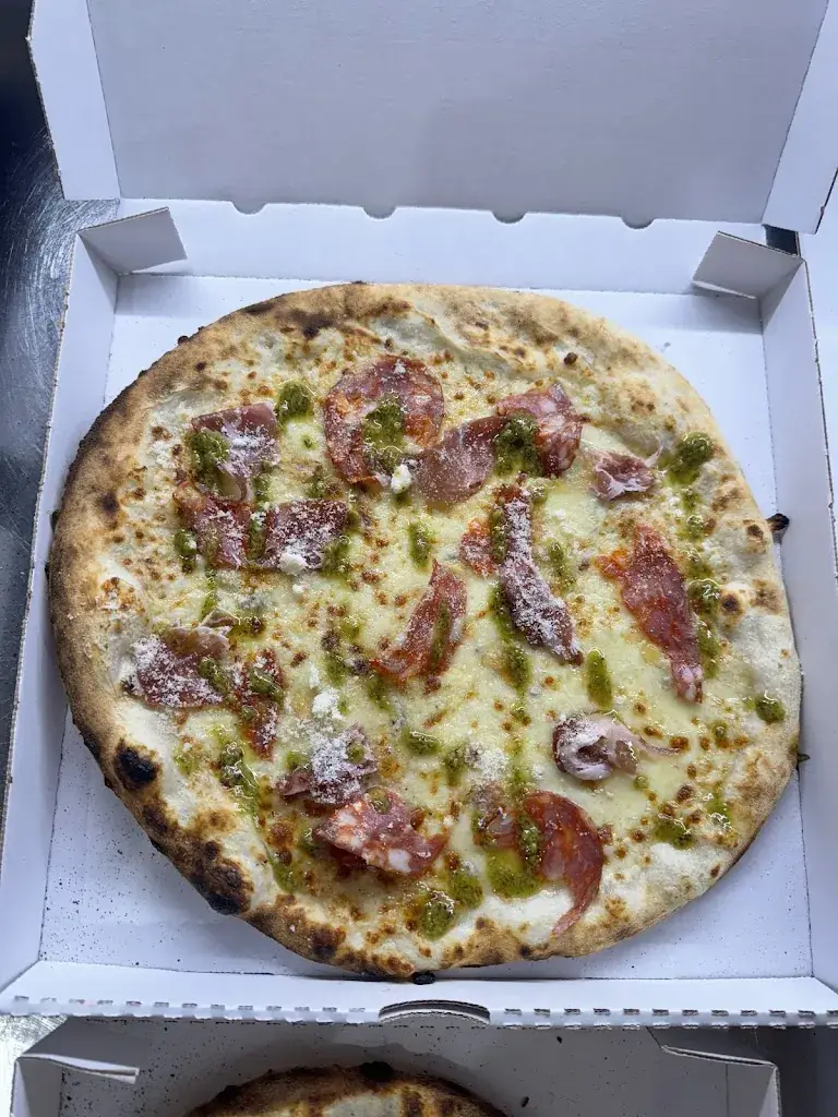 Bar Pizzeria Tapas Au Telo_Fronton_slider_image_3