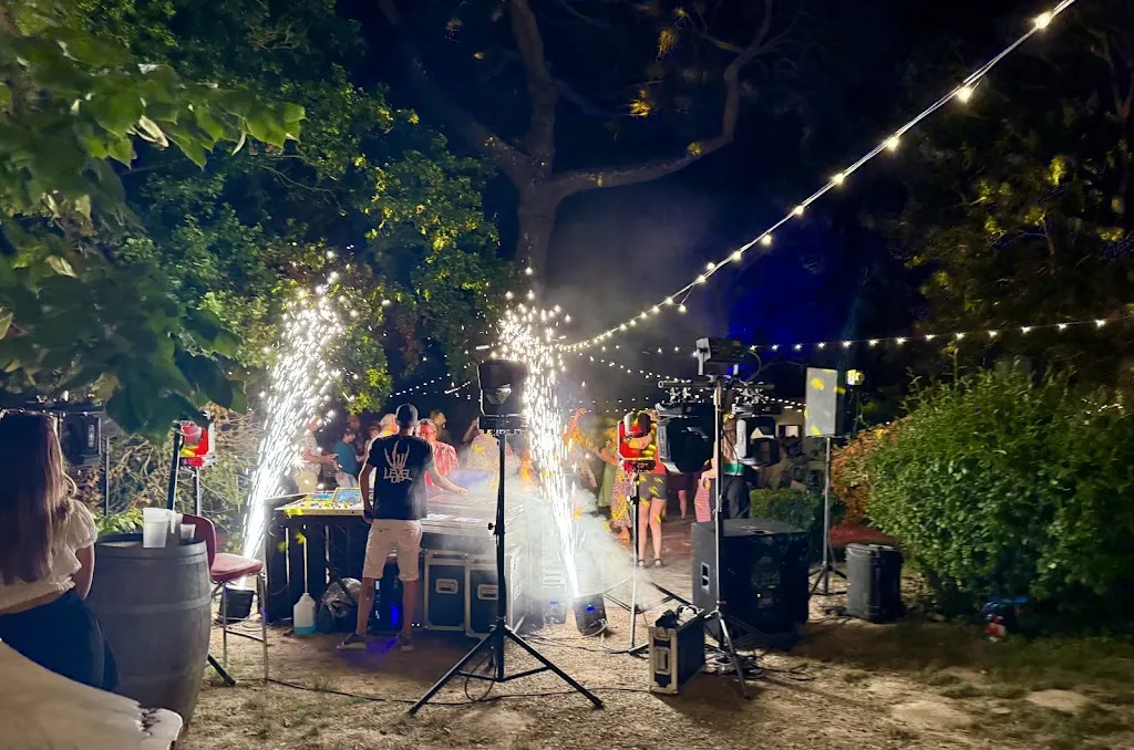 La Guinguette de Jouaninel_Fronton_slider_image_3