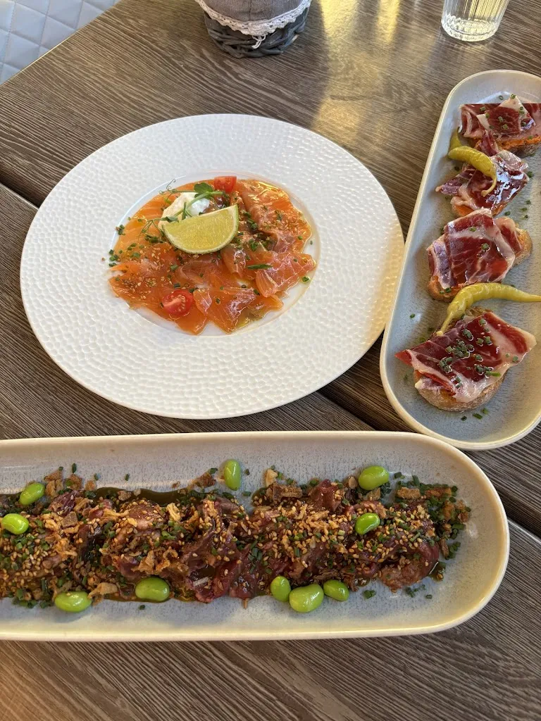 Lucie Mendes_L'ARÔME_Saint-Sauveur_review