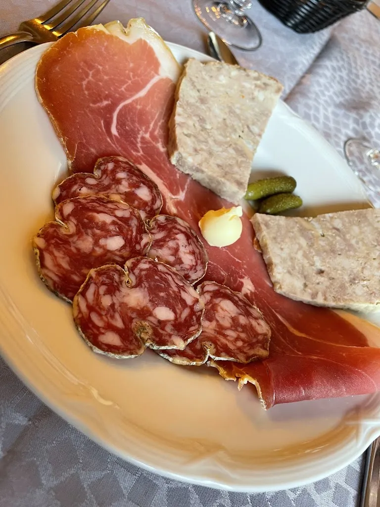 Menu_Epicerie Restaurant Bar Gites Le Coin des Ecureuils_Lérigneux_immagine_4