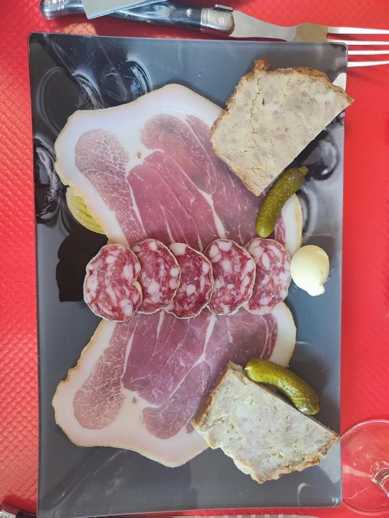 Menu_Epicerie Restaurant Bar Gites Le Coin des Ecureuils_Lérigneux_immagine_5