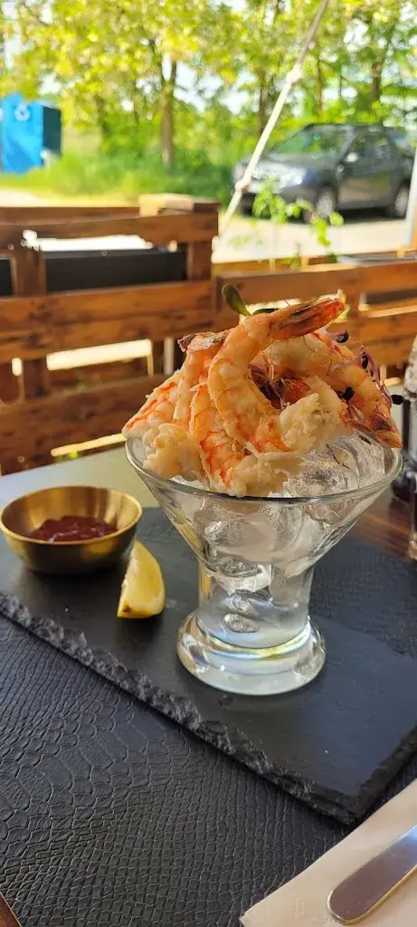 Katia Terrettaz_Le Goût ( Nouveau Propriétaire ) Restaurant, Pizzeria, Bar , Espace jeux, Pétanque, Chicha_Leyment_review