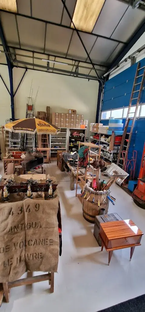 Arno la brocante_Leyment_slider_image_2