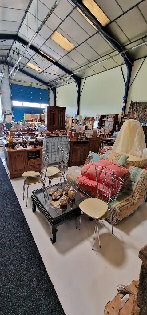 Arno la brocante_Leyment_slider_image_3