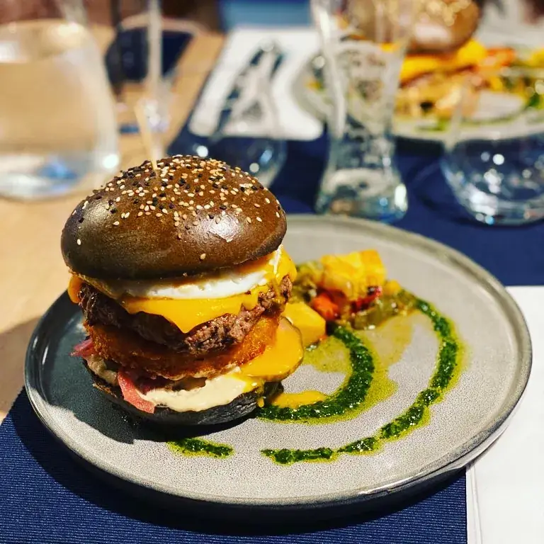 La Cassine du Burger_Bruguières_slider_image_2