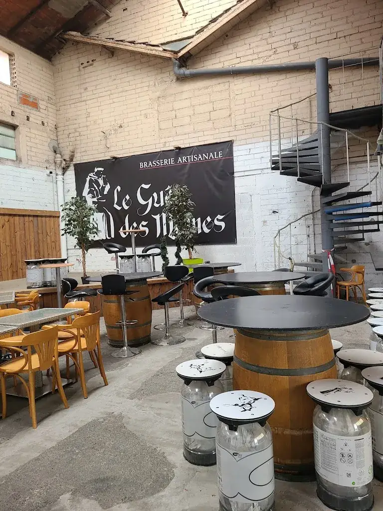 Lilly Hartzele67_Le Gué Des Moines_Bruguières_review