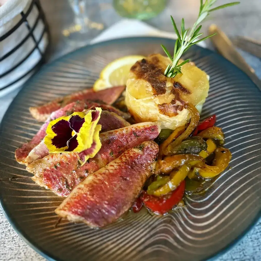 Ulrick Chpx_Restaurant Le Saint Rémens pere et fils_Saint-Maurice-de-Rémens_review