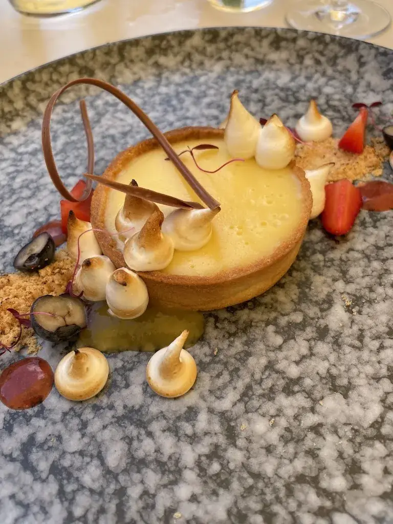 andrea kaan_Chateau de Salettes_Cahuzac-sur-Vère_recensione