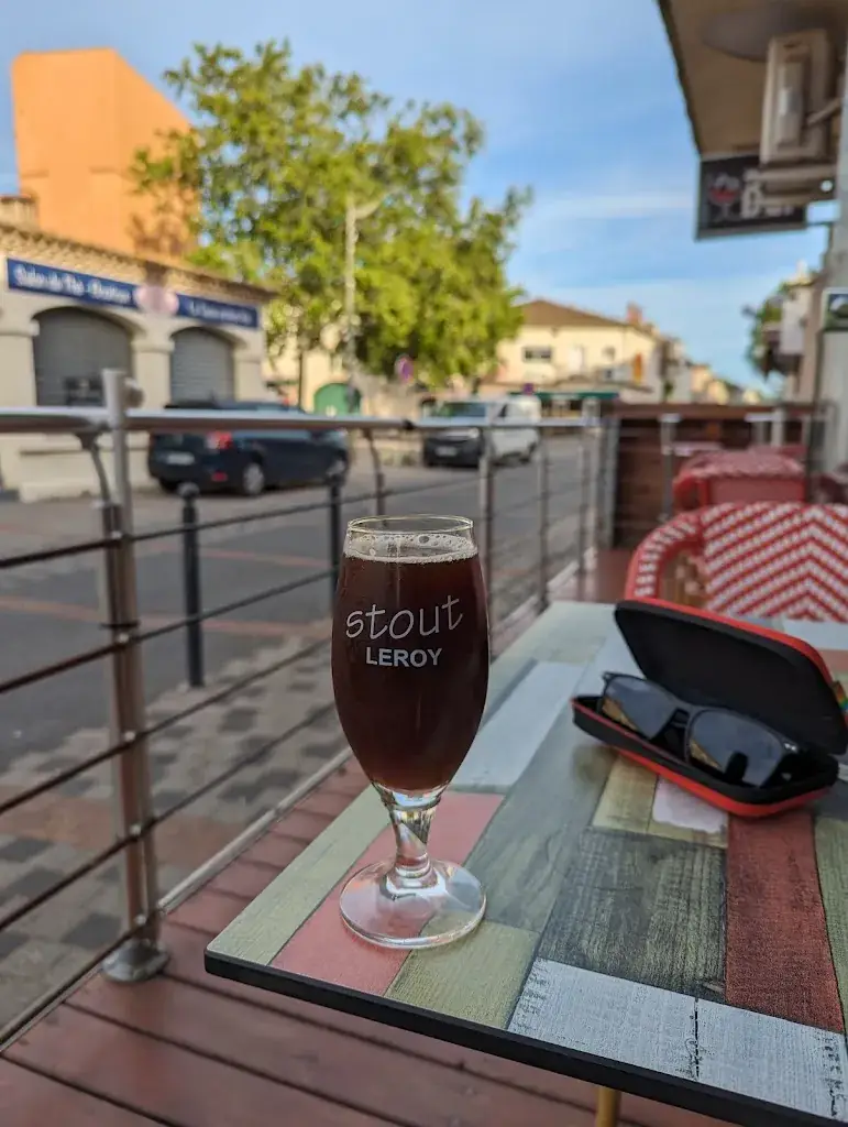 Andrew Riding_Le P'tit Bar_Caissargues_review