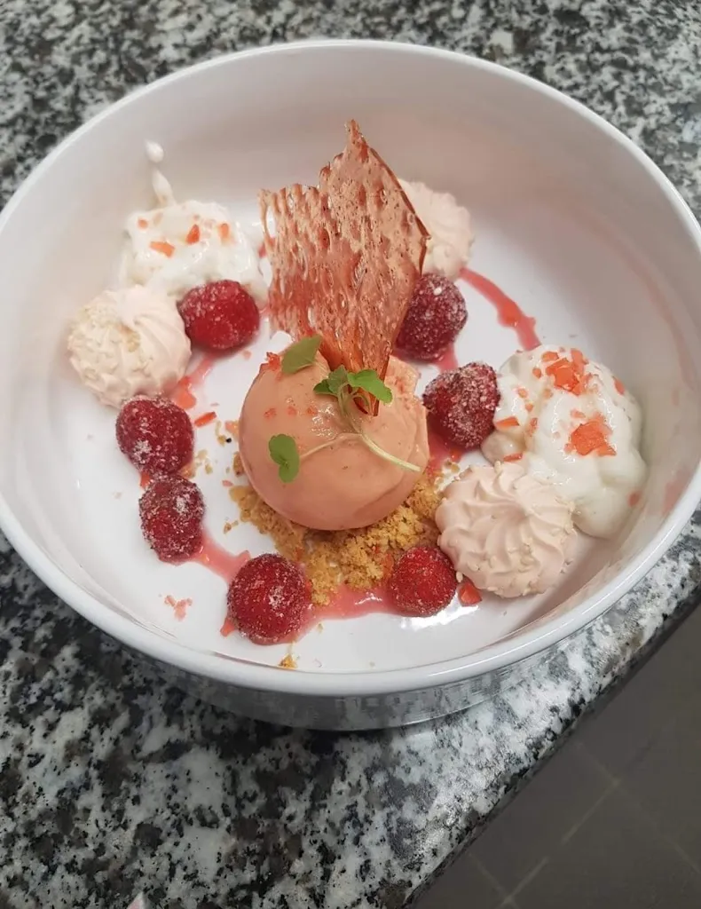 L'artist_Castres_slider_image_2