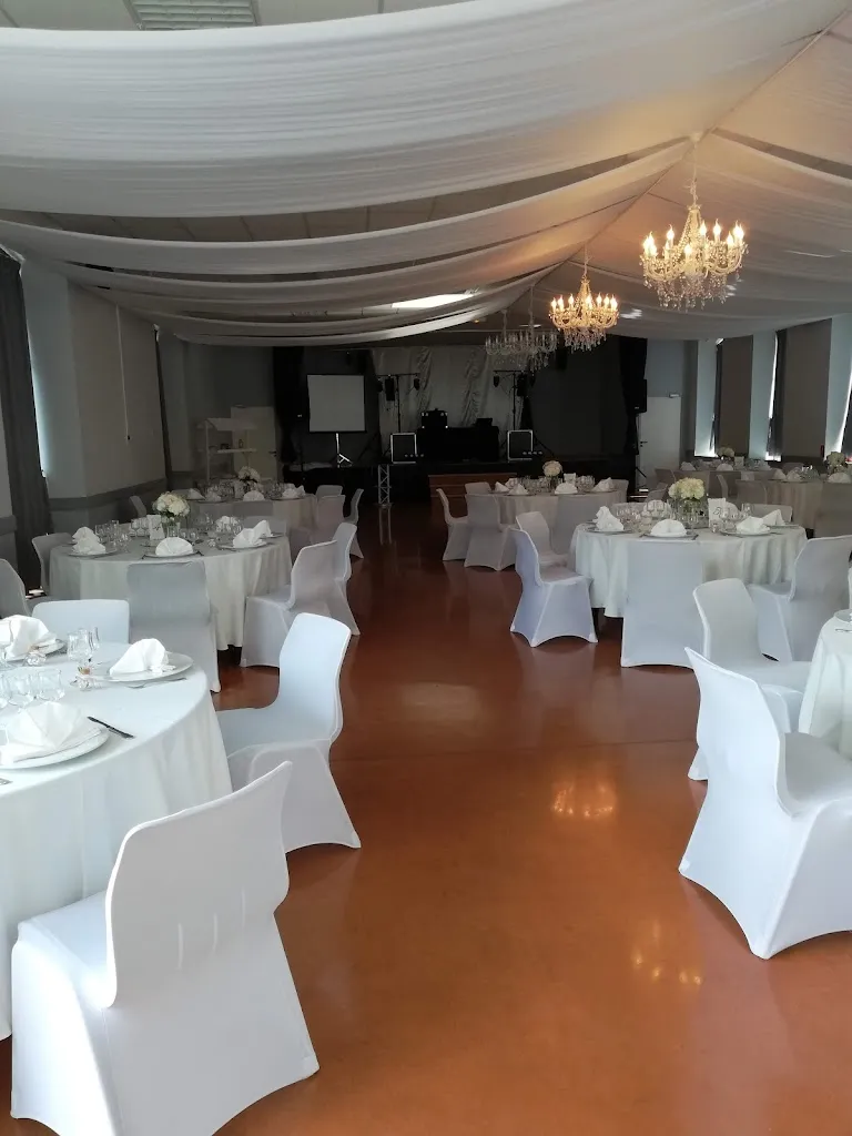 La Papeterie les salvages restaurant in Burlats