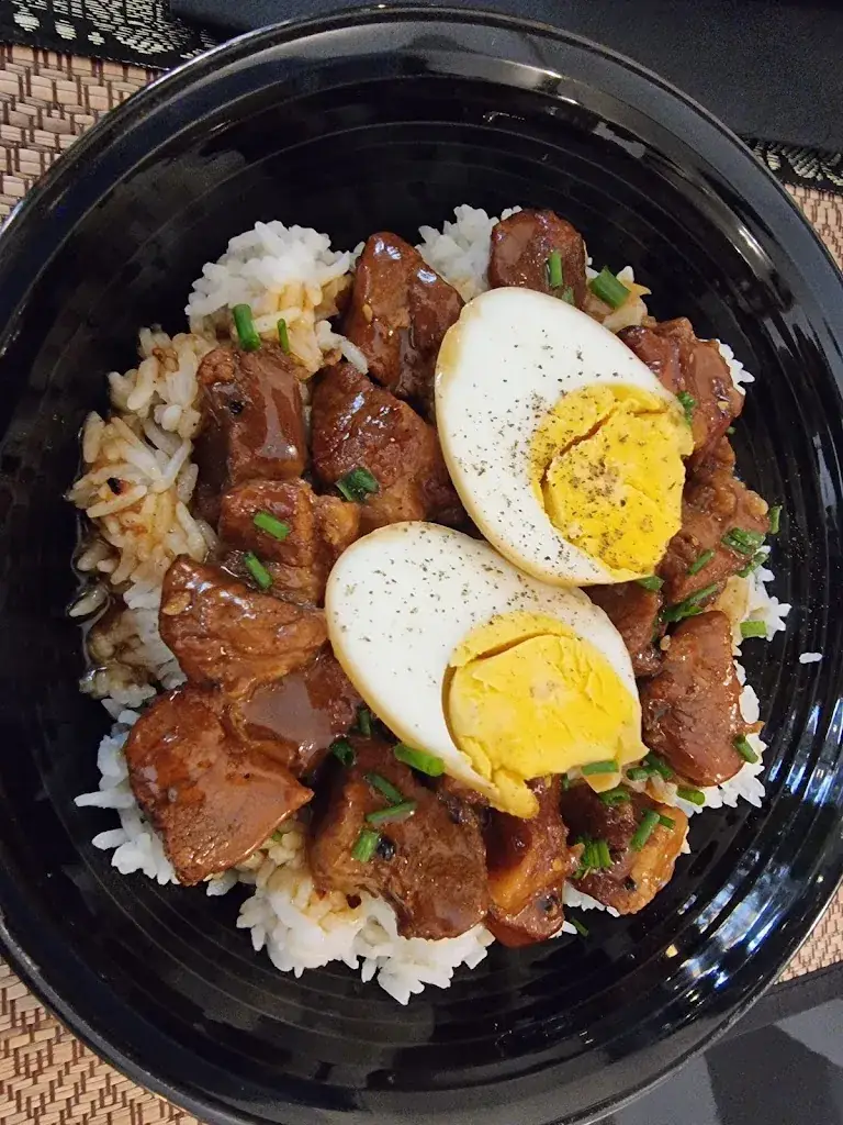 Isobel Zhang_Paradis d'Angkor_Castres_recensione