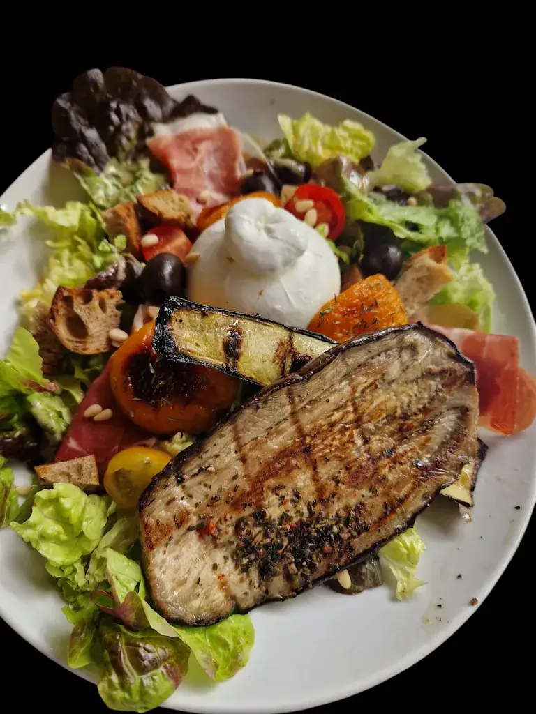 Restaurant Bar Cajarc LE NAUTI'C_Cajarc_slider_image_2