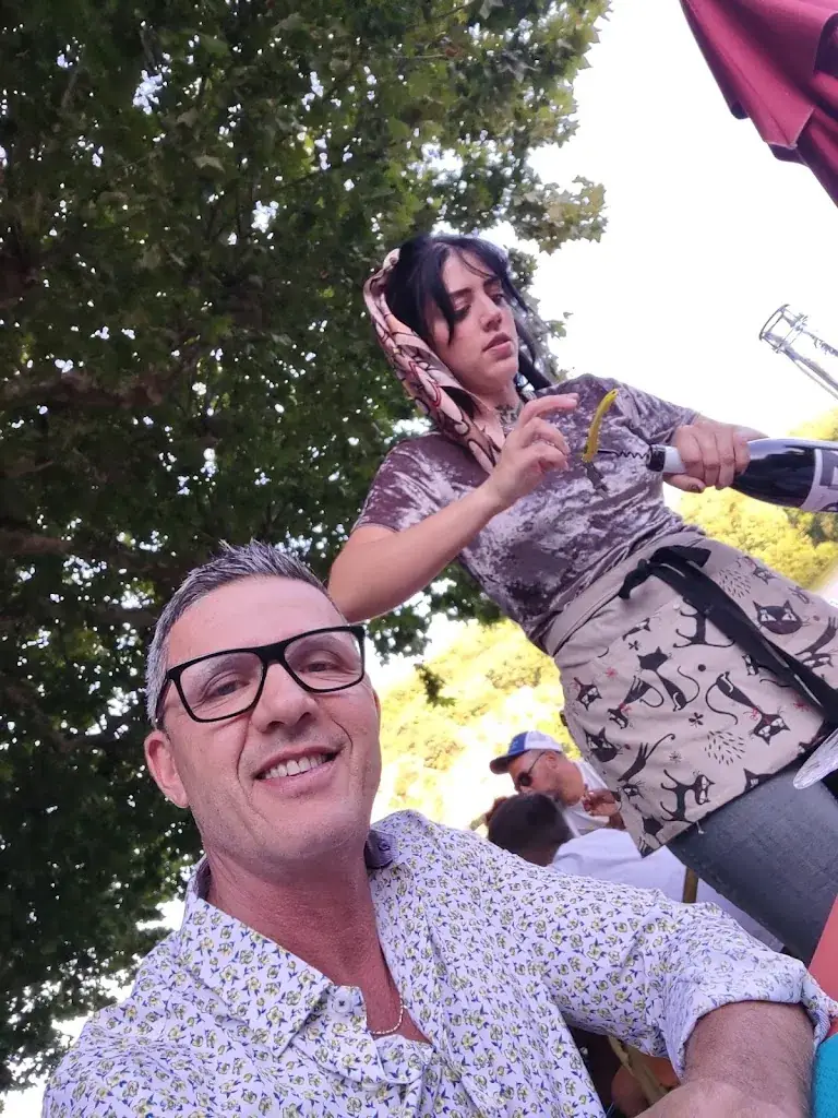 Ayoub Kabli_Place du Faubourg by Moorea_Cajarc_review