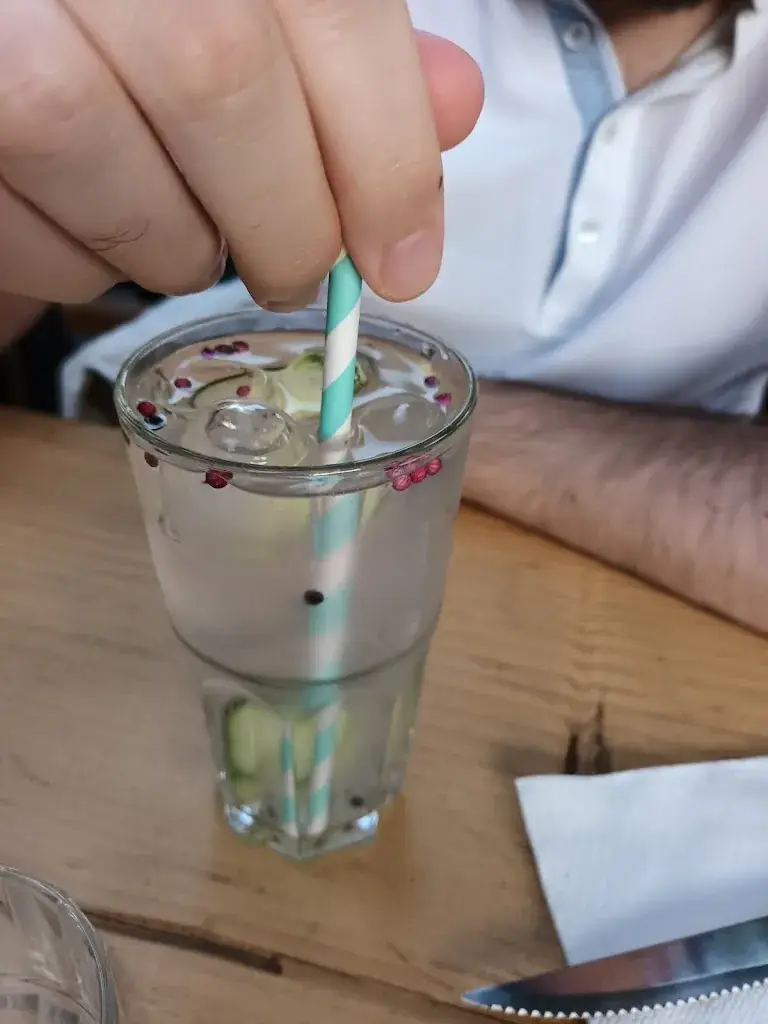 Anne Sophie Zappellini_Vert Bouteille_Cajarc_review