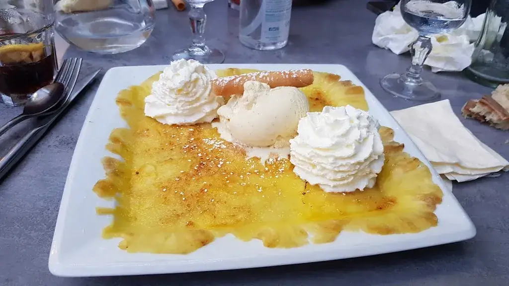 A Table_Cabestany_slider_image_2