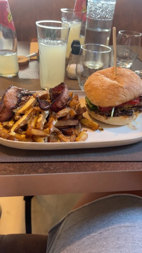 Tiago Ferreira_Brasserie Moustach'_Cabestany_review