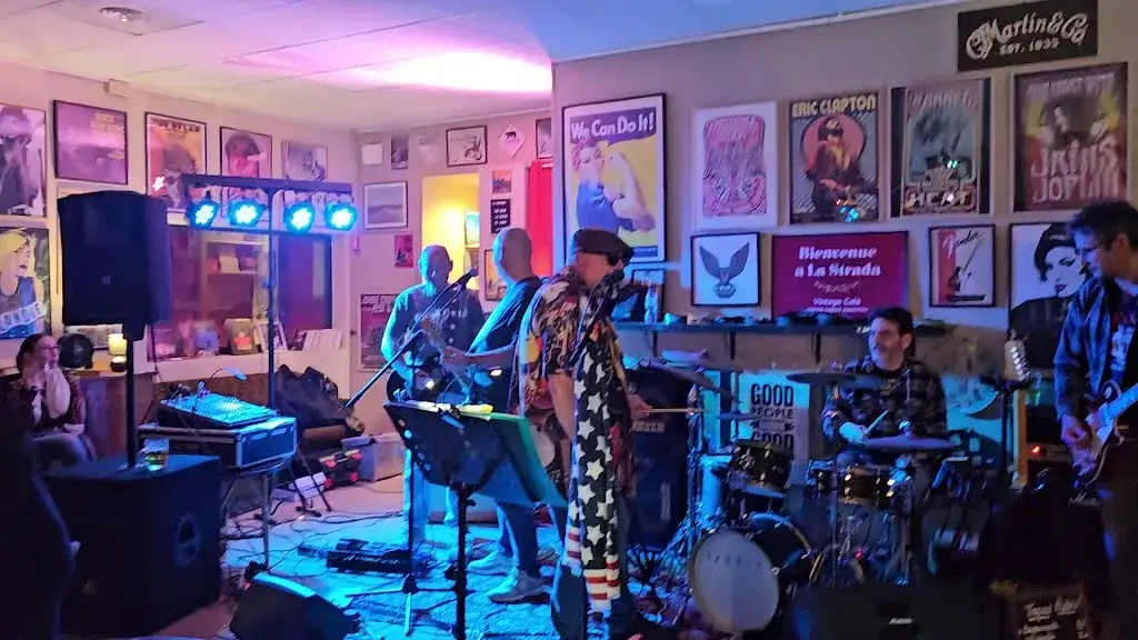 La Strada Vintage café_Cabestany_slider_image_2