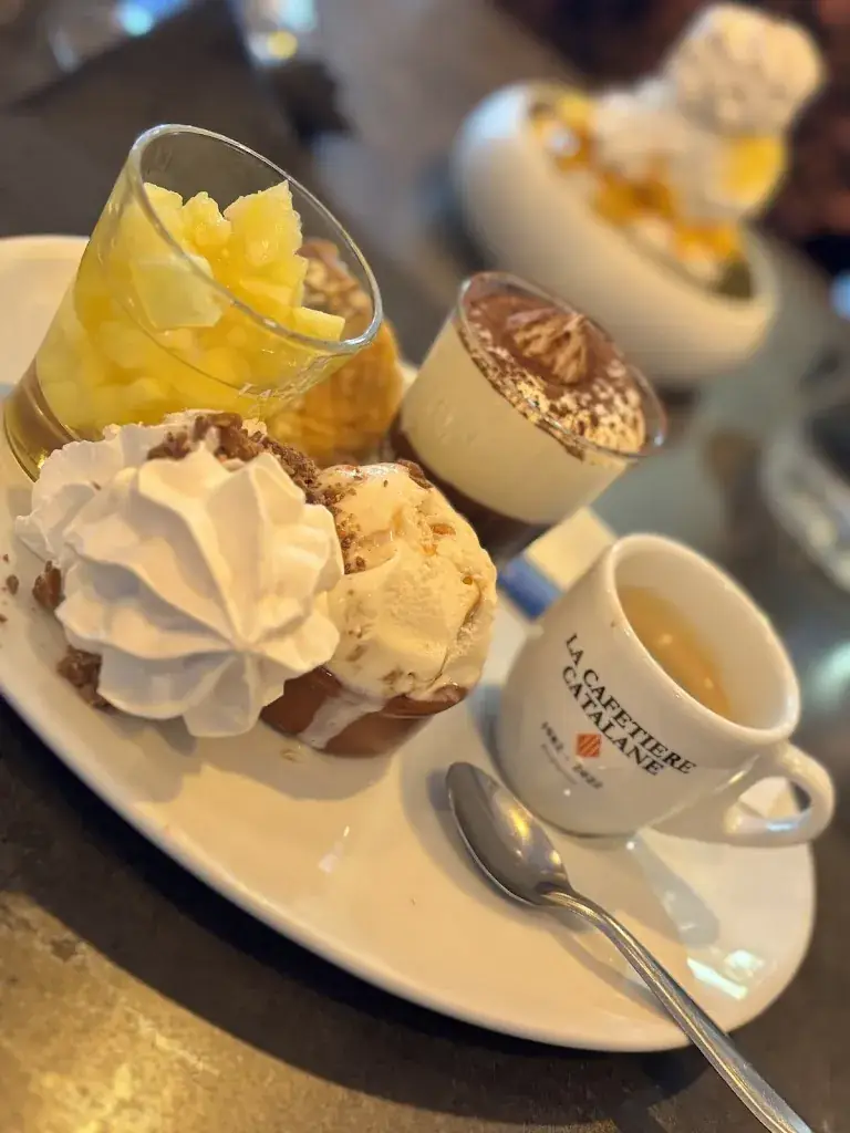 Deborah FRESNO_Aux Mots Passants_Perpignan_recensione